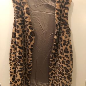 Leopard Vest - with pockets - size L/XL